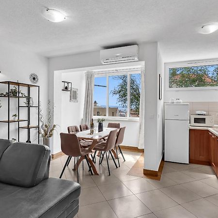 Apartment Lov&Mar With Parking Makarska Exterior photo